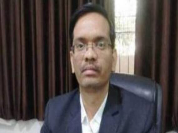 Hathras Case: हाईकोर्ट ने पूछा- SP हटाए गए, DM क्यों नहीं?