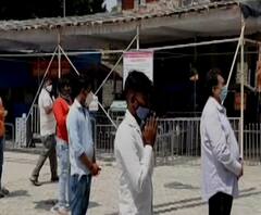 Shirdi Saibaba Temple | शिर्डीतील साई मंदिराच्या कळसाचं दर्शन घेण्यासाठी साईभक्त शिर्डीत, मंदिर कधी उघडणार भक्तांचा सवाल