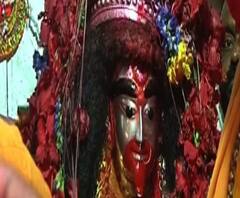 তারাপীঠে তারা মায়ের আবির্ভাব তিথি উপলক্ষে সন্ধ্যারতির পর উৎসর্গ মহাভোগ