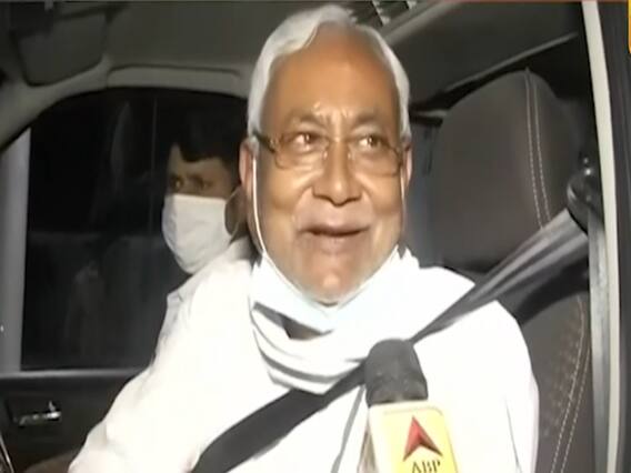 राजनीति की खबरें: 10 लाख नौकरी के वादे पर नीतीश ने तेजस्वी को घेरा