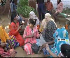 Hathras Case : DM बोले, अगर कोरोना से मरती तो कुछ भी नहीं मिलता