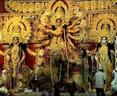 আজ বিজয়া দশমী, ঢাকের বোলে বিষাদের সুর, ‘সংযমেই করোনা জয়’, বার্তা প্রধানমন্ত্রীর – দেখুন ‘সকালের শিরোনাম’ 