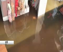 Pune Rain Update | पुण्यात रात्रभर पावसाचं धुमशान, अनेकांचे संसार पाण्यात, दुकानांचं मोठं नुकसान