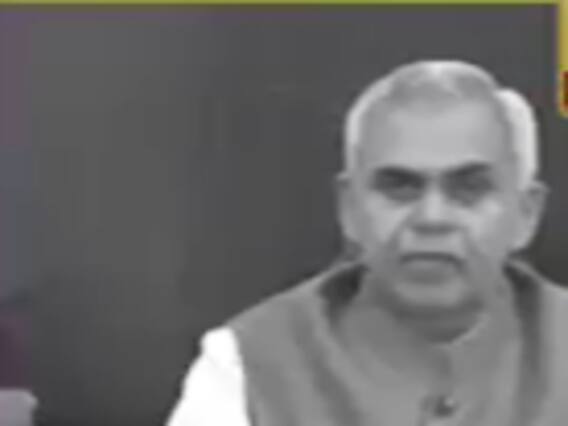 રાજ્યપાલ આચાર્ય દેવવ્રતે કેશુભાઇ પટેલના નિધન પર શોક વ્યક્ત કર્યો