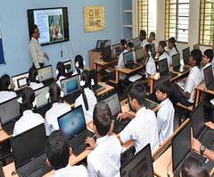 31661 पदों पर शिक्षक भर्ती का मामला, नाराज अभ्यर्थियों का धरना प्रदर्शन