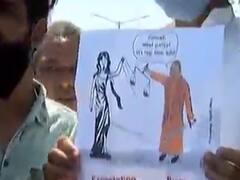 અમદાવાદમાં હાથરસ ગેેંગરેપ કેસના આરોપીઓને કડક સજા કરવાની માંગ સાથે રેલી યોજાઇ