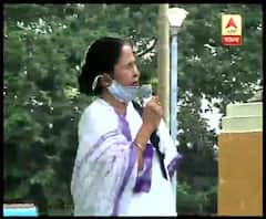 'ভোটের মুখে পাকিস্তান-পুলওয়ামা, ভোট মিটলেই রেল-কয়লাখনি-বিএসএনএল বেচে দেয় এই সরকার', কেন্দ্রকে তোপ মমতার