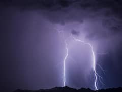 UP: कई जिलों में बिजली ठप होने से छाया अंधेरा, जानिए क्या है पूरा मामला