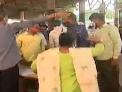 રાજકોટમાં મગફળીની રજિસ્ટ્રેશનની પ્રક્રિયા તલાટીને સોંપવામાં આવી, જુઓ વીડિયો