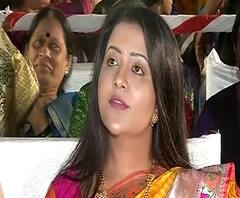 Amruta Fadnavis Vs Shivsena | टिव टिव नको समोर येऊन बोला.. मंदिरावरुन अमृता फडणवीस विरुद्ध शिवसेना