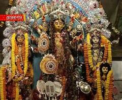 শারদ আনন্দ ২০২০: পরিবারের সদস্যদের মধ্যেই সীমিত রইল চোরবাগানের চট্টোপাধ্যায় বাড়ির সিঁদুরখেলা