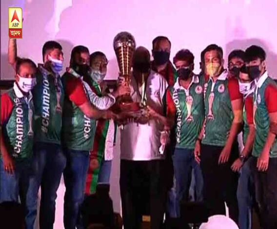 ৮ মাস পর আই লিগের ট্রফি এল মোহনবাগানের হাতে, শহর জুড়ে রোড শো সবুজ মেরুনের
