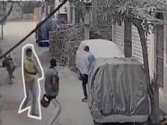 Delhi: One killed in a bloody clash between two groups | Sansani