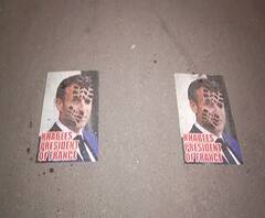 फ्रान्समधील मोहम्मद पैगंबर अवमान प्रकरणाचे मुंबईतही पडसाद, फ्रान्सच्या राष्ट्रपतींचे पोस्टर्स पायदळी