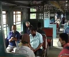 Local Trains in Bengal: প্রস্তুতি নিয়ে আজ ১০ জেলার ডিএম-এসপিদের সঙ্গে ভার্চুয়াল বৈঠক মুখ্য ও স্বরাষ্ট্রসচিবের