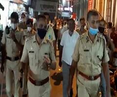 Market Rush | गर्दीचा आढावा घेण्यासाठी नाशिकचे पोलीस आयुक्त स्वत: रस्त्यावर, बाजारपेठांचा आढावा