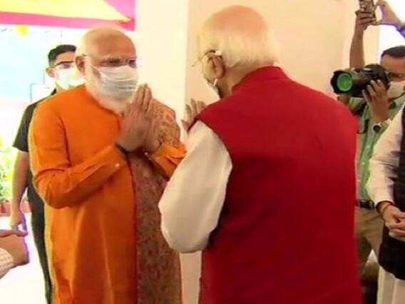 અડવાણીનો હાથ પકડી વડાપ્રધાન મોદીએ કાપી બર્થ-ડે કેક, જુઓ વીડિયો 