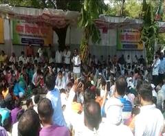 Jalgaon Farmer Protest | खडसेंच्या राष्ट्रवादी प्रवेशानंतर जळगावात भाजपचं शेतकऱ्यांसाठी आंदोलन