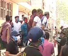 'কথা রাখেননি মুখ্যমন্ত্রী', প্রতিবাদে পথে মাদ্রাসা শিক্ষকরা, জামির লেনে পুলিশের সঙ্গে ধস্তাধস্তি বিক্ষোভকারীদের