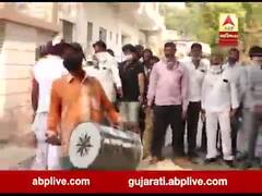 Gujarat bypoll: ગઢડા શહેરમા ઢોલ સાથે વાજતે ગાજતે લોકોએ કર્યુ મતદાન 