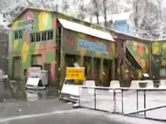 Kashmir: Visuals of snowfall from Jawahar tunnel