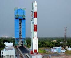 Isro PSLV C49 | अंतराळातून शत्रूंवर नजर ठेवणं आता शक्य;इस्त्रोकडून ऑब्जर्व्हेशन सॅटेलाईटचं प्रक्षेपण