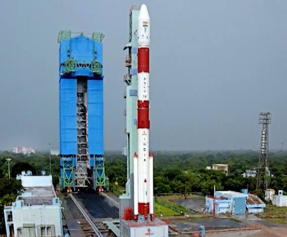 Isro PSLV C49 | अंतराळातून शत्रूंवर नजर ठेवणं आता शक्य;इस्त्रोकडून ऑब्जर्व्हेशन सॅटेलाईटचं प्रक्षेपण