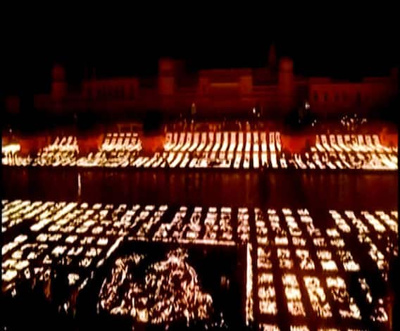 Diwali 2020 | दिवाळीनिमित्त अयोध्यानगरी सजली; तब्बल 5 लाख 51 हजार दिव्यांची आरास