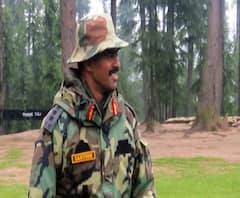 Martyr Santosh Mahadik | शहीद कर्नल संतोष महाडिक यांना कूपवाडात 41 राष्ट्रीय रायफल्सने श्रद्धांजली