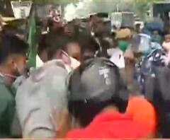 Majherhat BJP Rally Chaos: মাঝেরহাট ব্রিজ খোলার দাবিতে বিজেপির বিক্ষোভ, কৈলাস বিজয়বর্গীয়র নেতৃত্বে বিক্ষোভ