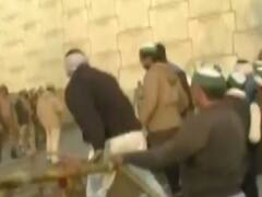 Farmers do away with police barricading at Ghazipur border, protest intensifies