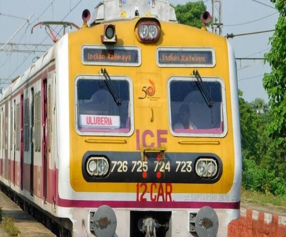 ৭টায় বাংলা: অফিস টাইমে প্রায় ২০০টি লোকাল ট্রেন চালানো হতে পারে, আগামীকাল ফের রেল-রাজ্য বৈঠক