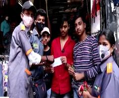 मुंबईत विनामास्क फिरणाऱ्यांवर दंड आकारल्यावर मिळणार मास्क, BMC चा निर्णय