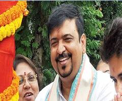 ইলিশ-গলদা চিংড়ি-পমফ্রেটে ভাইফোঁটার ভুরিভোজ সুজিত বসুর, 'বোনেদের রান্না বড় প্রাপ্তি', জানালেন দমকলমন্ত্রী