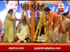 સુરતમાં ક્યા સમાજે કરી સી.આર પાટીલની રજત તુલા, જાણો કેટલા કિલો થઇ ચાંદી?