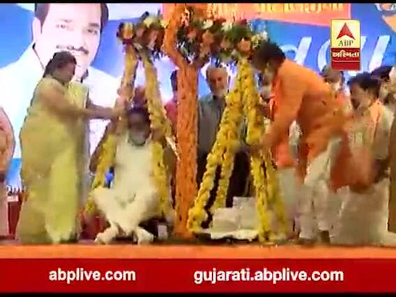 સુરતમાં ક્યા સમાજે કરી સી.આર પાટીલની રજત તુલા, જાણો કેટલા કિલો થઇ ચાંદી?