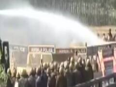 Despite Centre's invitation for a meeting, why are farmers taking to streets?