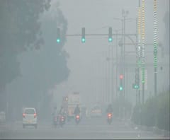 दिवाली के बाद भी प्रदूषण बरकरार, जानें यूपी के शहरों का हाल। Pollution 