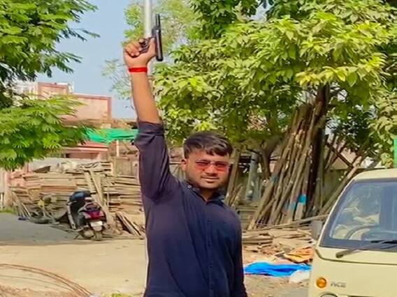 અમદાવાદઃ વટવામાં ગોપાલ મહેરીયા નામના શખ્સનો ફાયરિંગ કરતો વીડિયો વાયરલ, જુઓ વીડિયો 