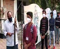 School Reopen| लॉकडाऊनंतर पहिल्यांदाच बुलढाण्यातील शाळा सुरु;शाळेत आल्यानंतर विद्यार्थ्यांमध्ये आनंद