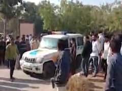 ગઢડામાં આરોગ્ય વિભાગની બેદરકારી, રેફરલ હોસ્પિટલમાં યુવક અને યુવતીના મૃતદેહ રઝળ્યા