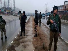 J&K: Gun battle underway b/w Police & terrorists at Nagrota Toll Plaza