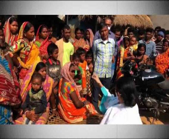 আজ বাংলায়: জেলা সফরে গিয়ে বাঁকুড়ার গ্রামে মুখ্যমন্ত্রী, খাটিয়ায় বসে শুনলেন অভাব-অভিযোগ, কটাক্ষ বিজেপির