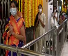 Temple Reopen | शिर्डीचं साई मंदिर पुन्हा खुलं; पहाटेपासून भाविकांची दर्शनाला गर्दी 