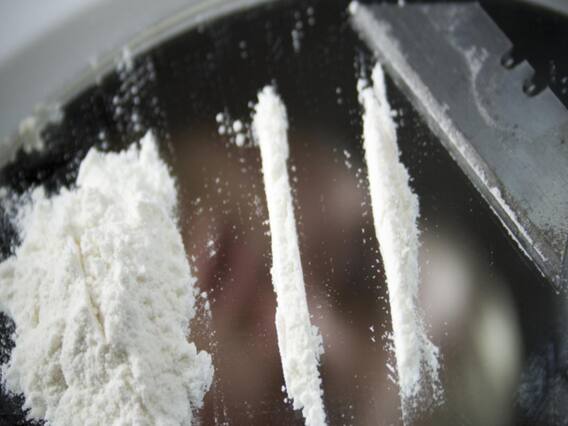 Mumbai Airport से 6 करोड़ की कोकीन बरामद