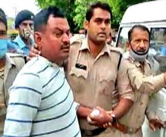 विकास एंड कंपनी ने फर्जी शपथ पत्र से लिए थे हथियारों के लाइसेंस। Bikru Firing