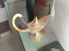 Doctor loses 2.5 million in the name of Aladdin's lamp | Sansani