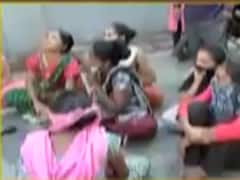 અમદાવાદઃ જે કંપનીમાં દુર્ઘટના ઘટી તે કંપનીના માલિકો હજુ આવ્યા જ નથીઃ પરિવારજનો