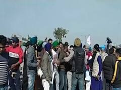 राजनीति की खबरें: अपनी मांगों को लेकर बॉर्डर पर डटे किसान | Farm Bill Protest