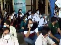 અમદાવાદની GCS હોસ્પિટલના રેસિડેન્ટ તબીબો હડતાળ પર ઉતર્યા, જાણો શું છે તેમની માંગ? 